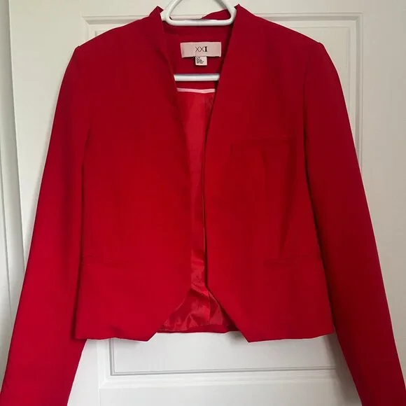 Cropped Blazer - Picture 2 of 4